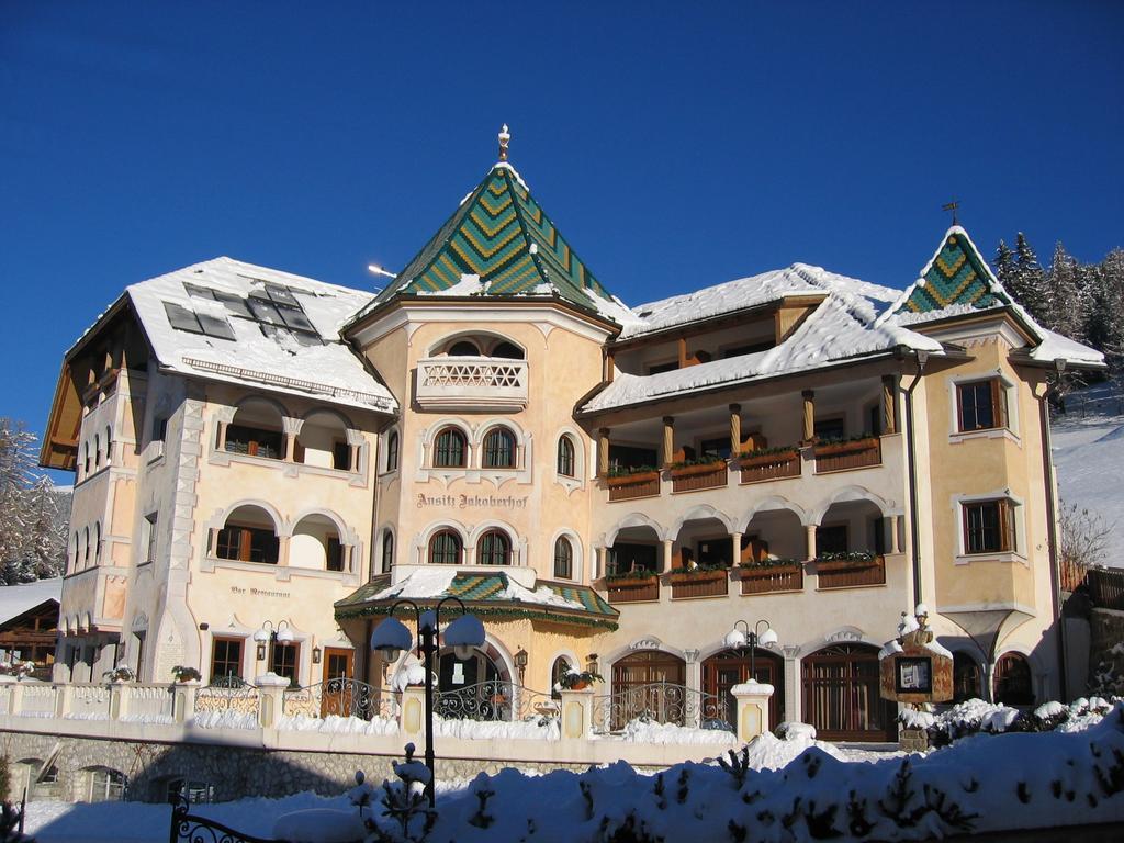 Hotel Ansitz Jakoberhof Ortisei Exterior foto